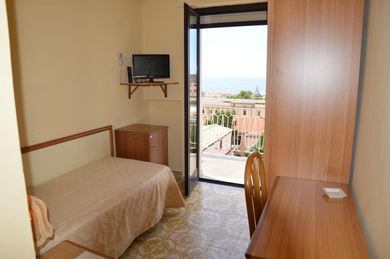 Hotel Virgilio โตรเปอา ภายนอก รูปภาพ