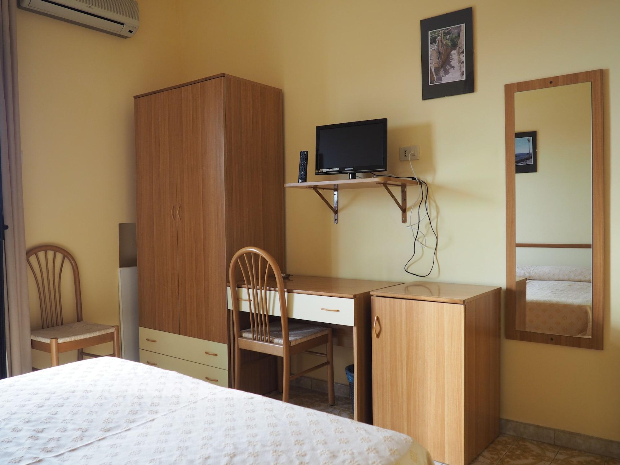 Hotel Virgilio โตรเปอา ภายนอก รูปภาพ