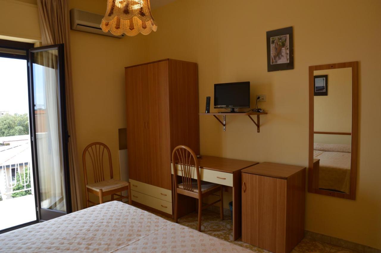 Hotel Virgilio โตรเปอา ภายนอก รูปภาพ